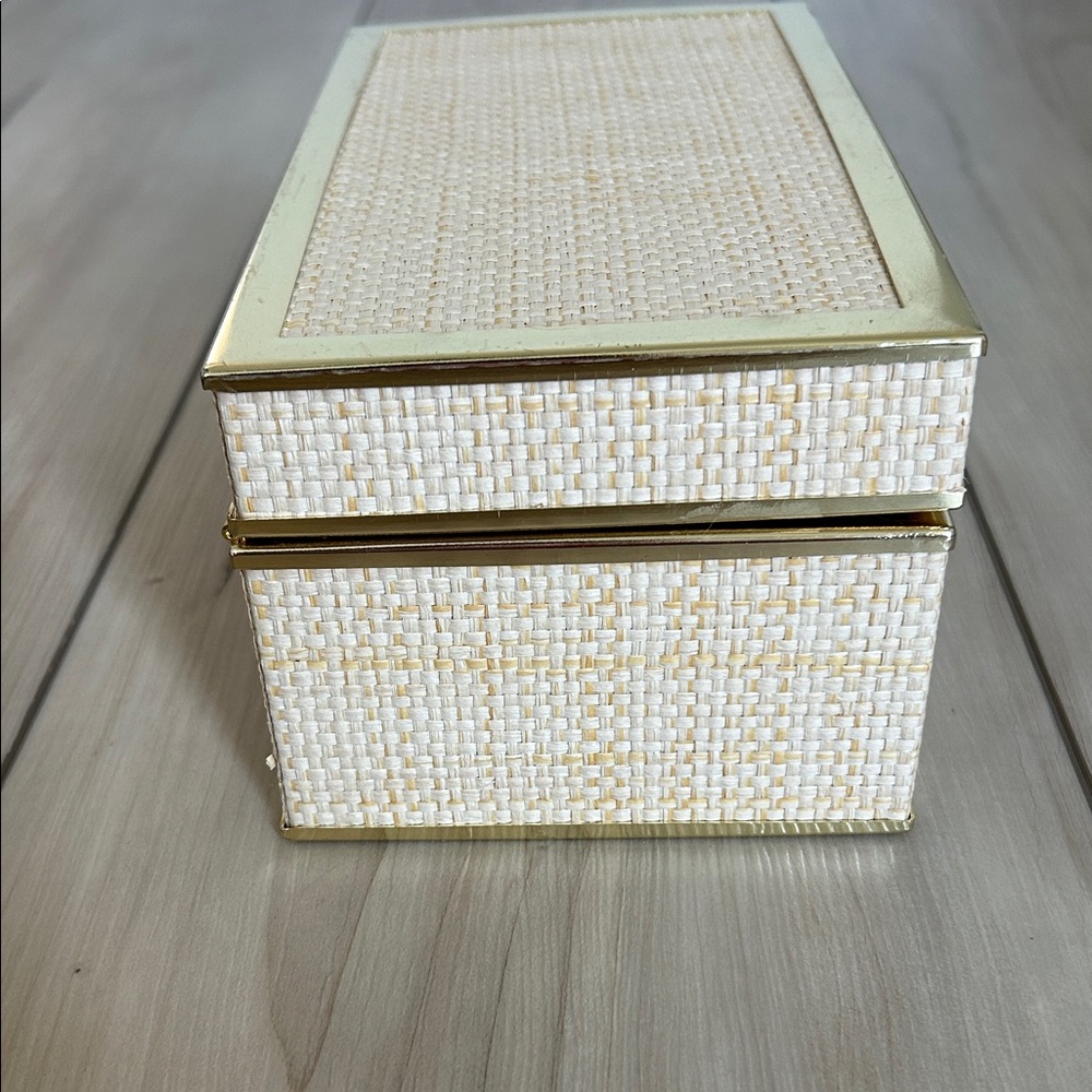 Lilly Pulitzer Woven Jewelry Box with Gold Trim EUC - Picture 7 of 9